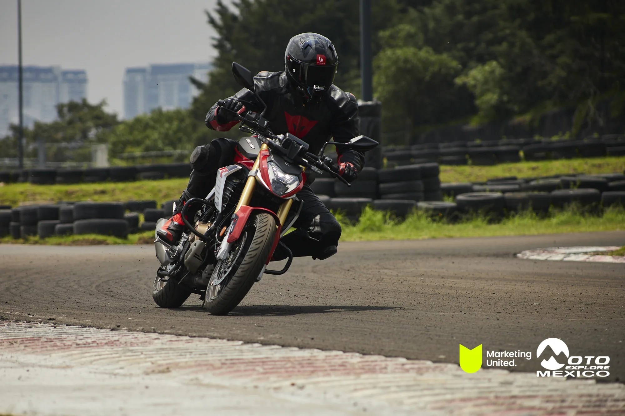 HUNK TRACKDAY 392